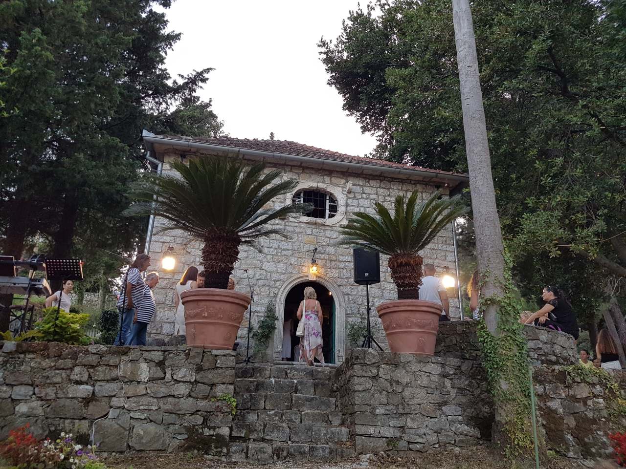 IMG-7b403070ed1999b73d0b1c4d13ef4bca-V